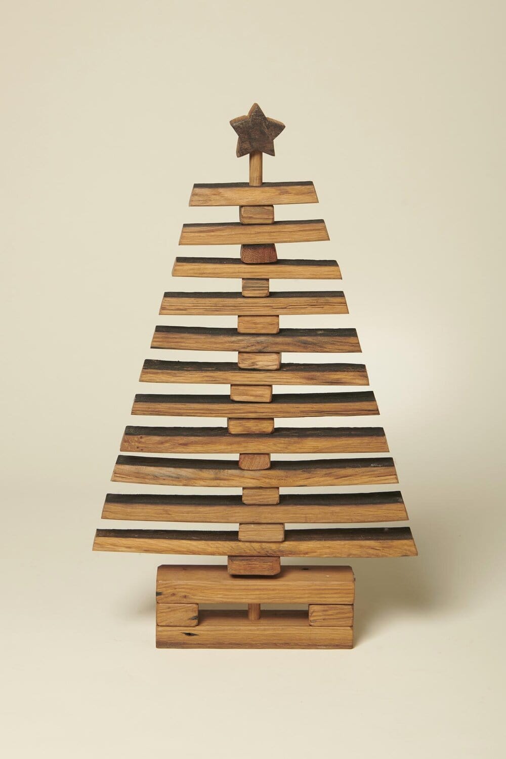 In this photo Darach Christmas tree medium Mood4Whisky