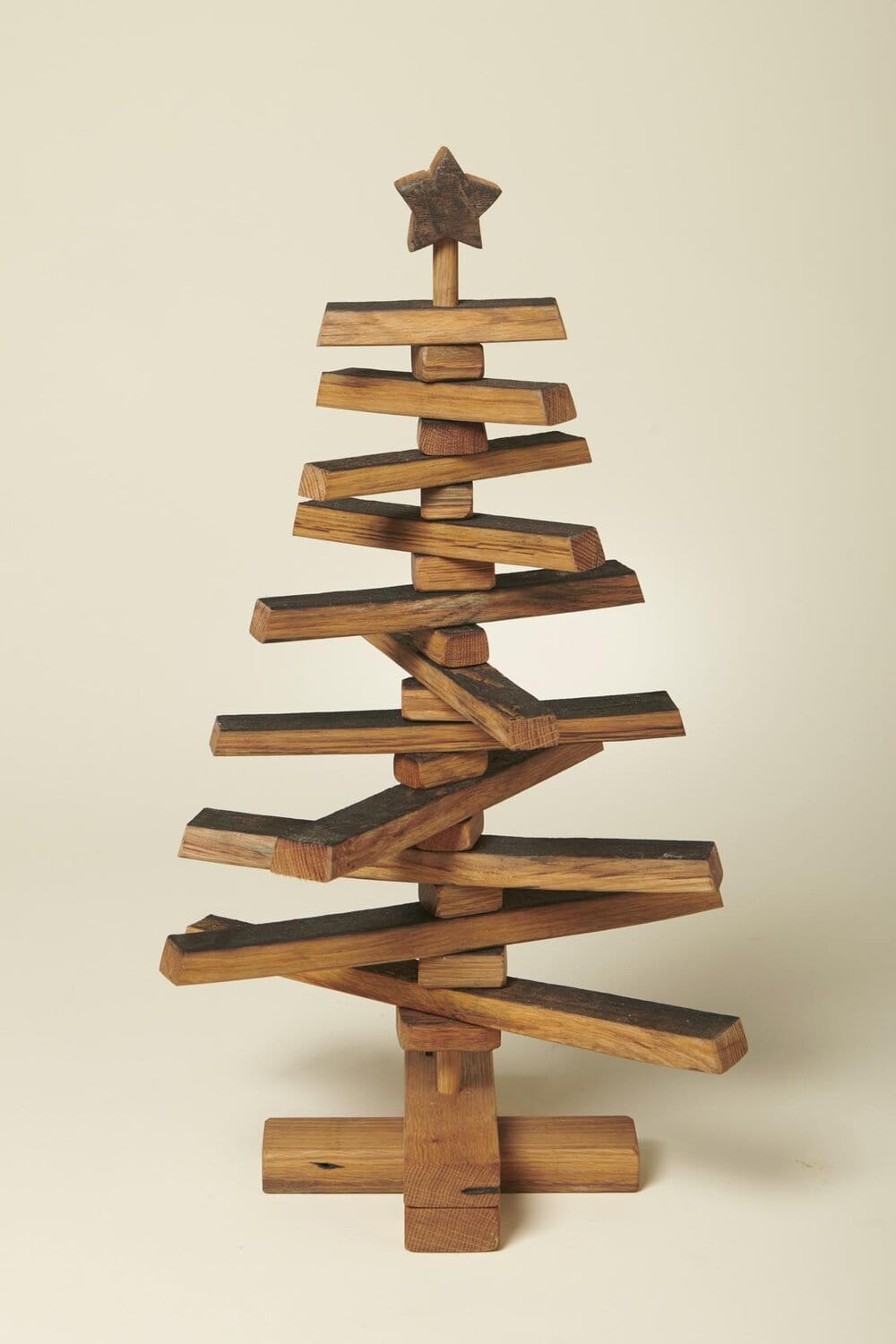 In this photo Darach Christmas tree medium Mood4Whisky