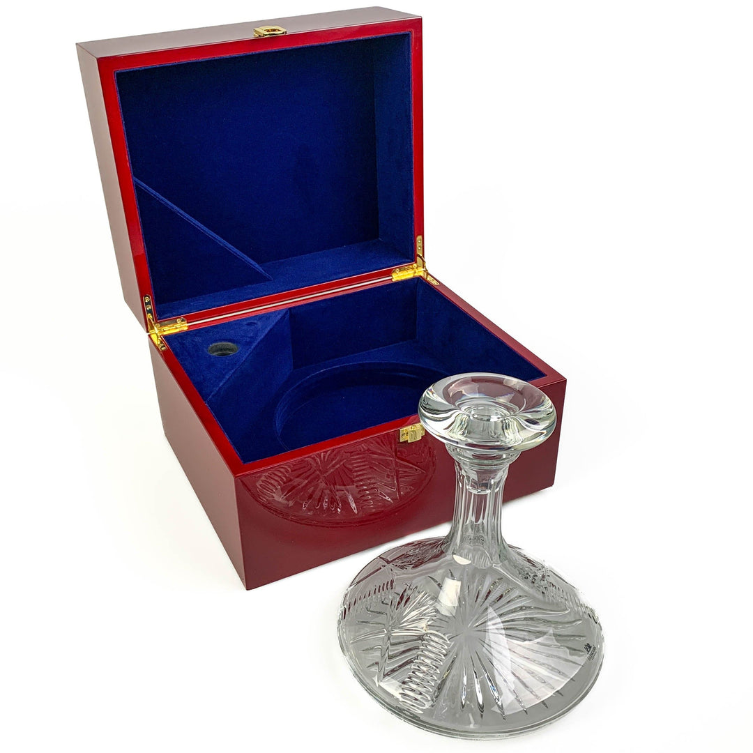 In this photo Glencairn Bothwell Ships Decanter Mood4Whisky