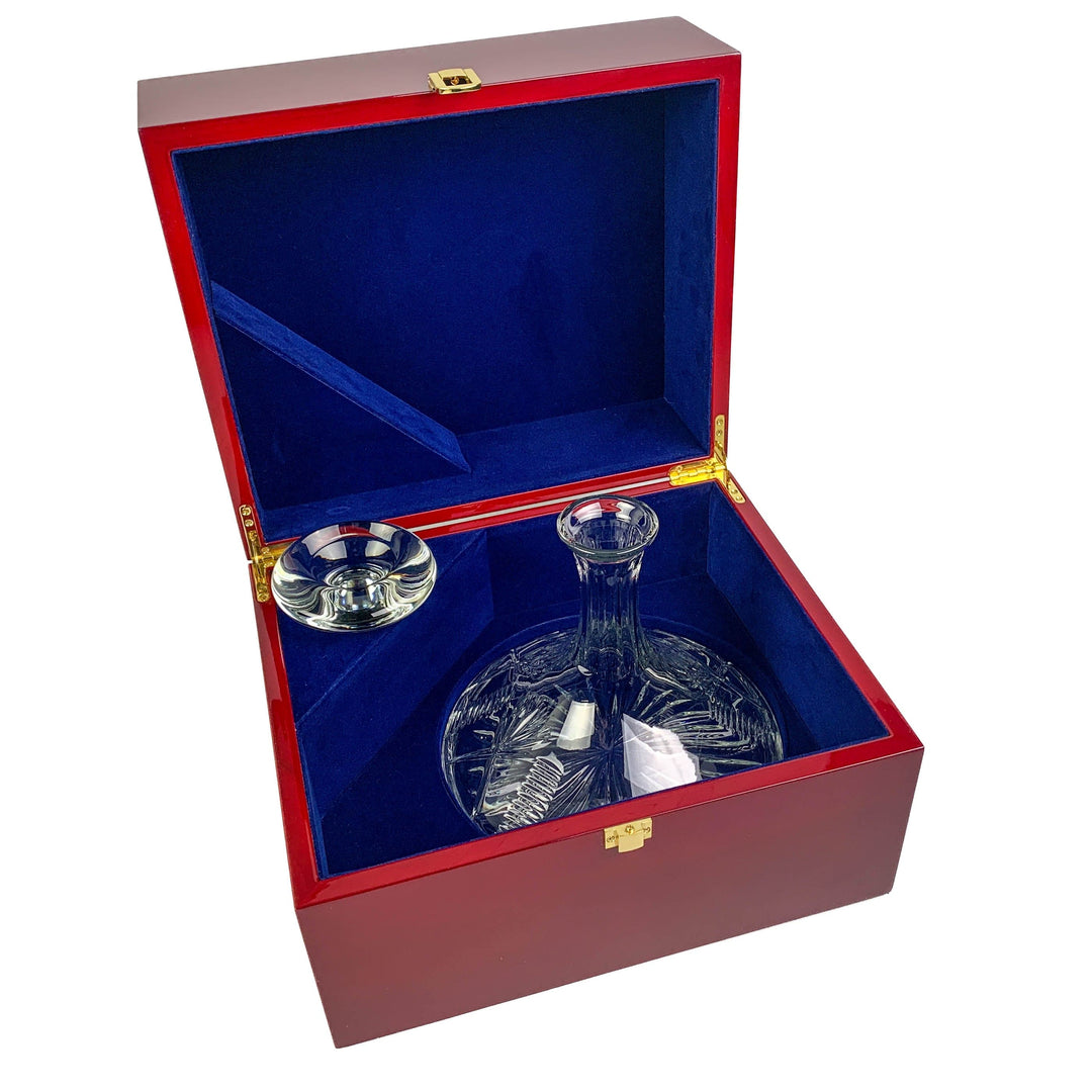 In this photo Glencairn Bothwell Ships Decanter Mood4Whisky