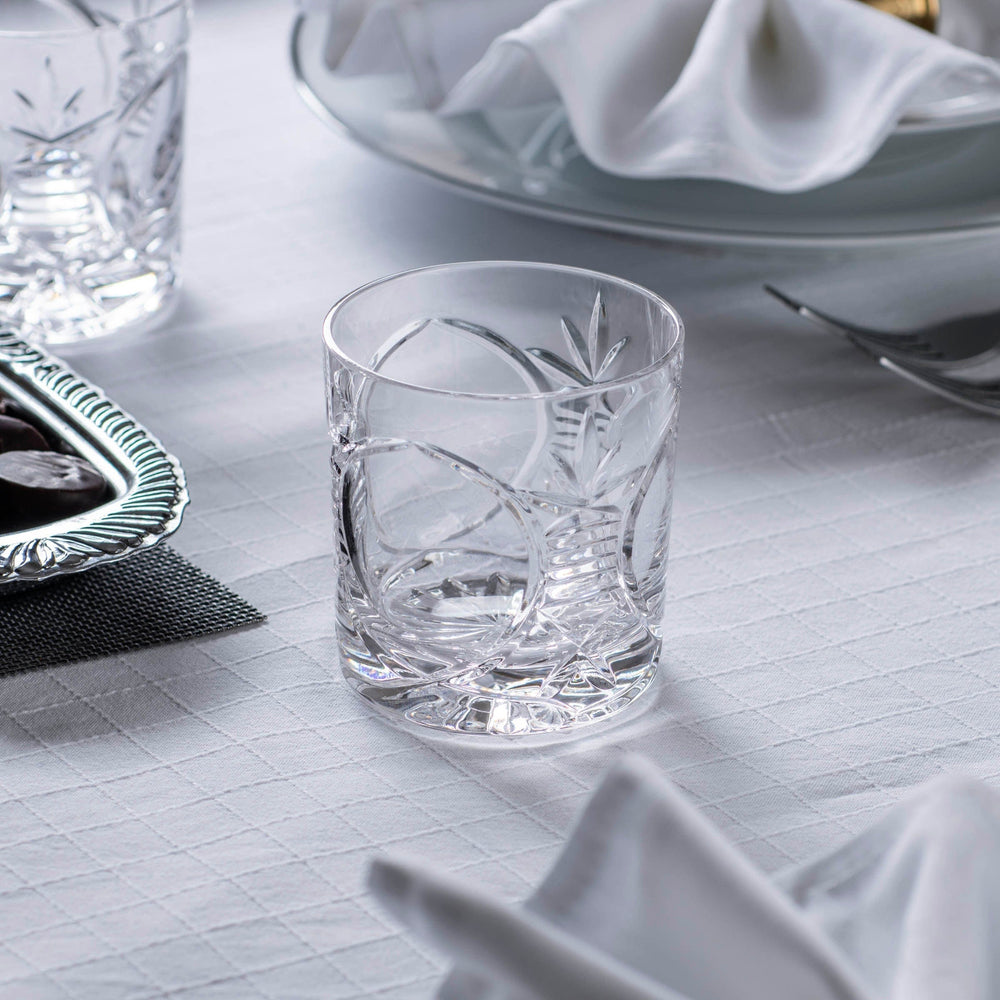 In this photo Glencairn Bothwell Whisky Tumbler Gift Set of 4 Mood4Whisky