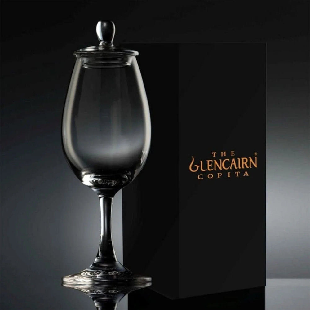 In this photo Glencairn Copita Tasting Cap Mood4Whisky
