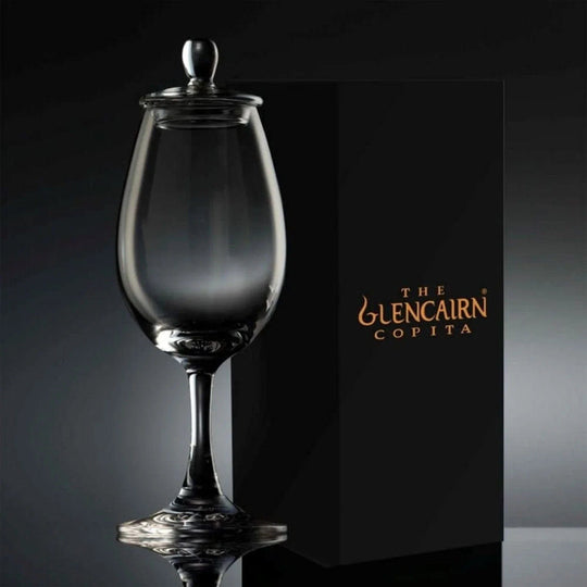 In this photo Glencairn Copita Tasting Cap Mood4Whisky