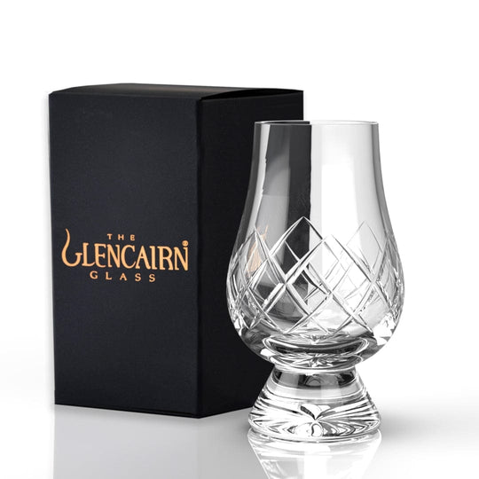In this photo Glencairn Cut Glass Mood4Whisky
