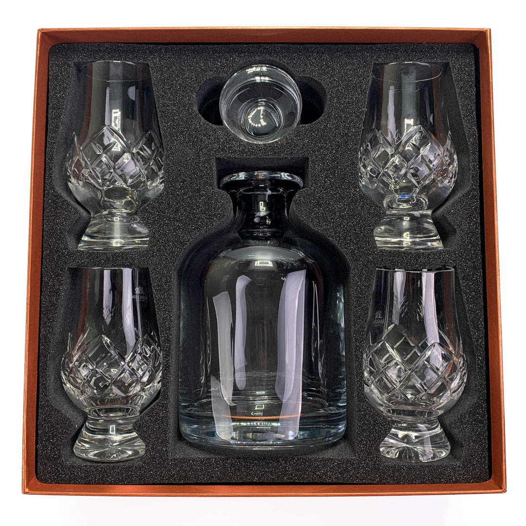 In this photo Glencairn Decanter Gift Set with 4 Cut Glasses Mood4Whisky