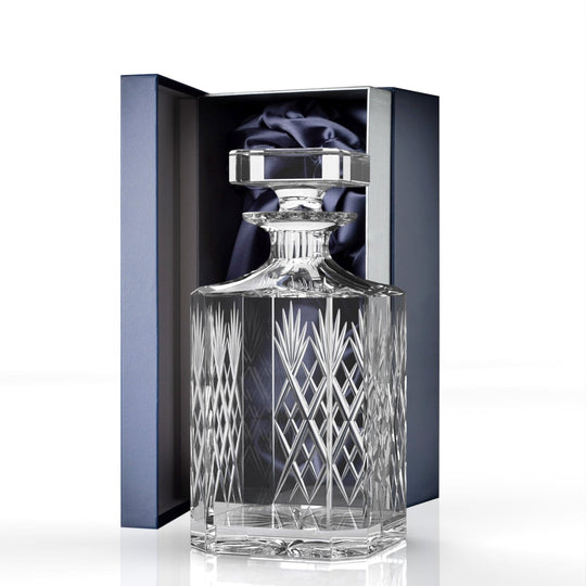 In this photo Glencairn Decanter Skye Square Mood4Whisky