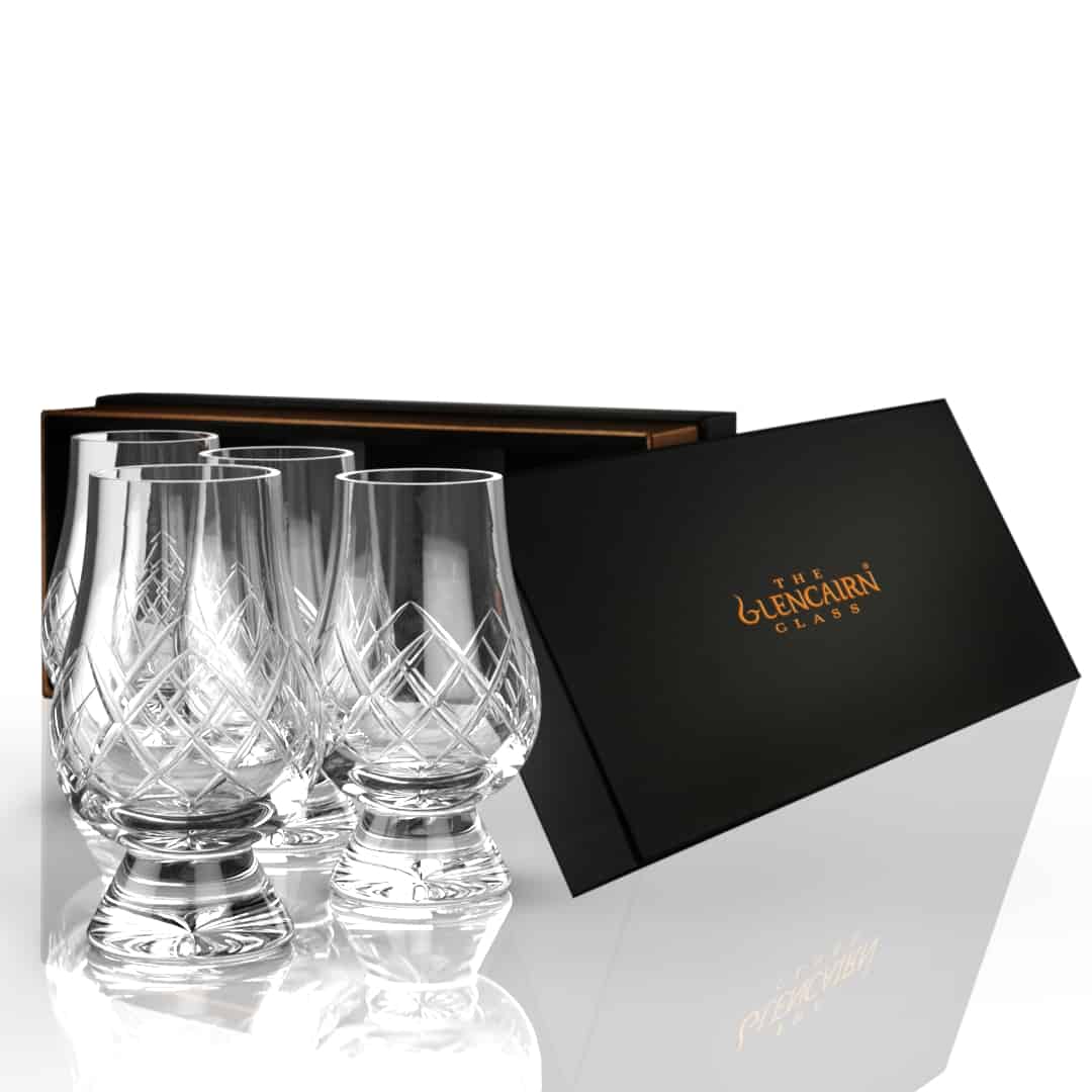 In this photo Glencairn Gift Set of 4 Cut Glasses Mood4Whisky