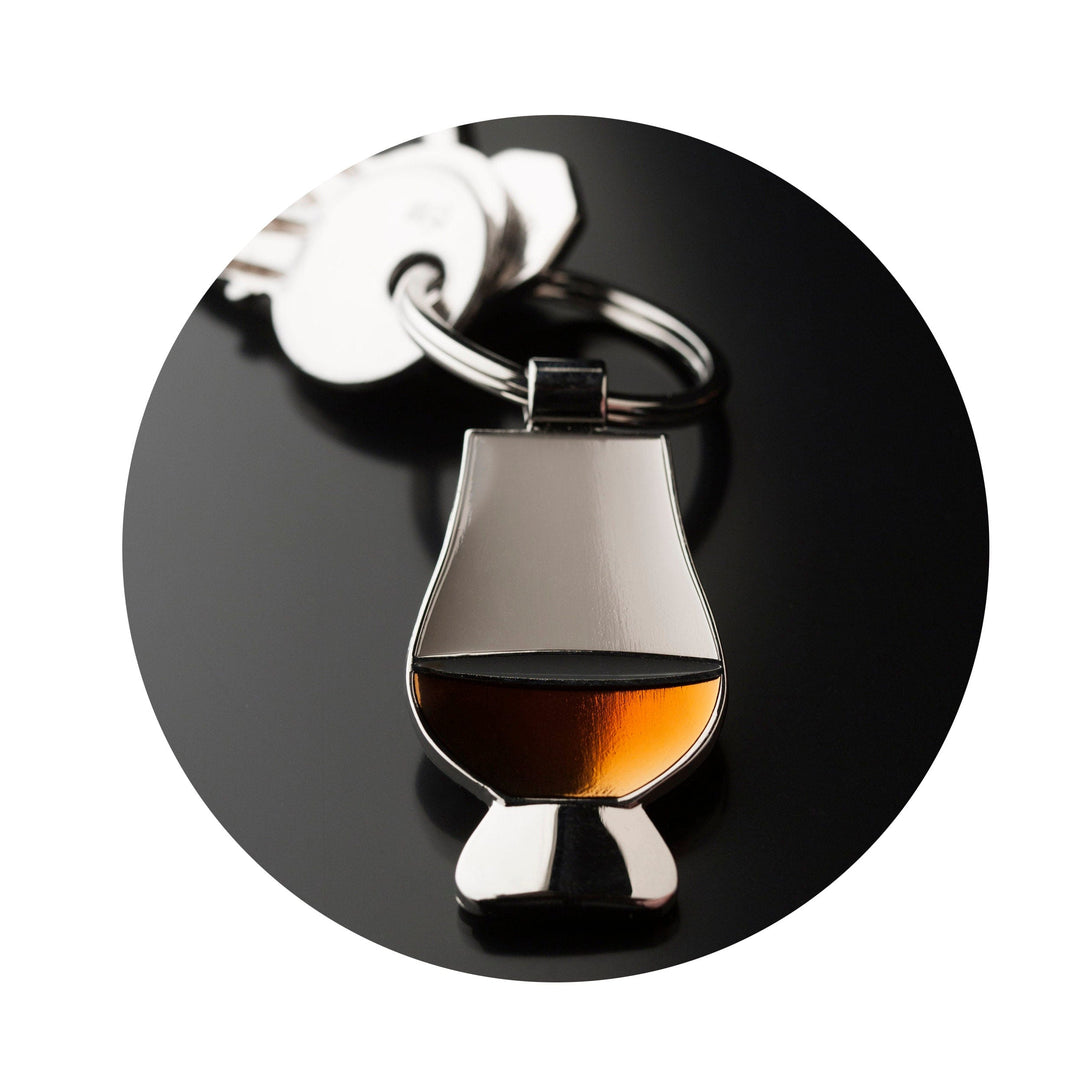 In this photo Glencairn Glass Keyring Mood4Whisky