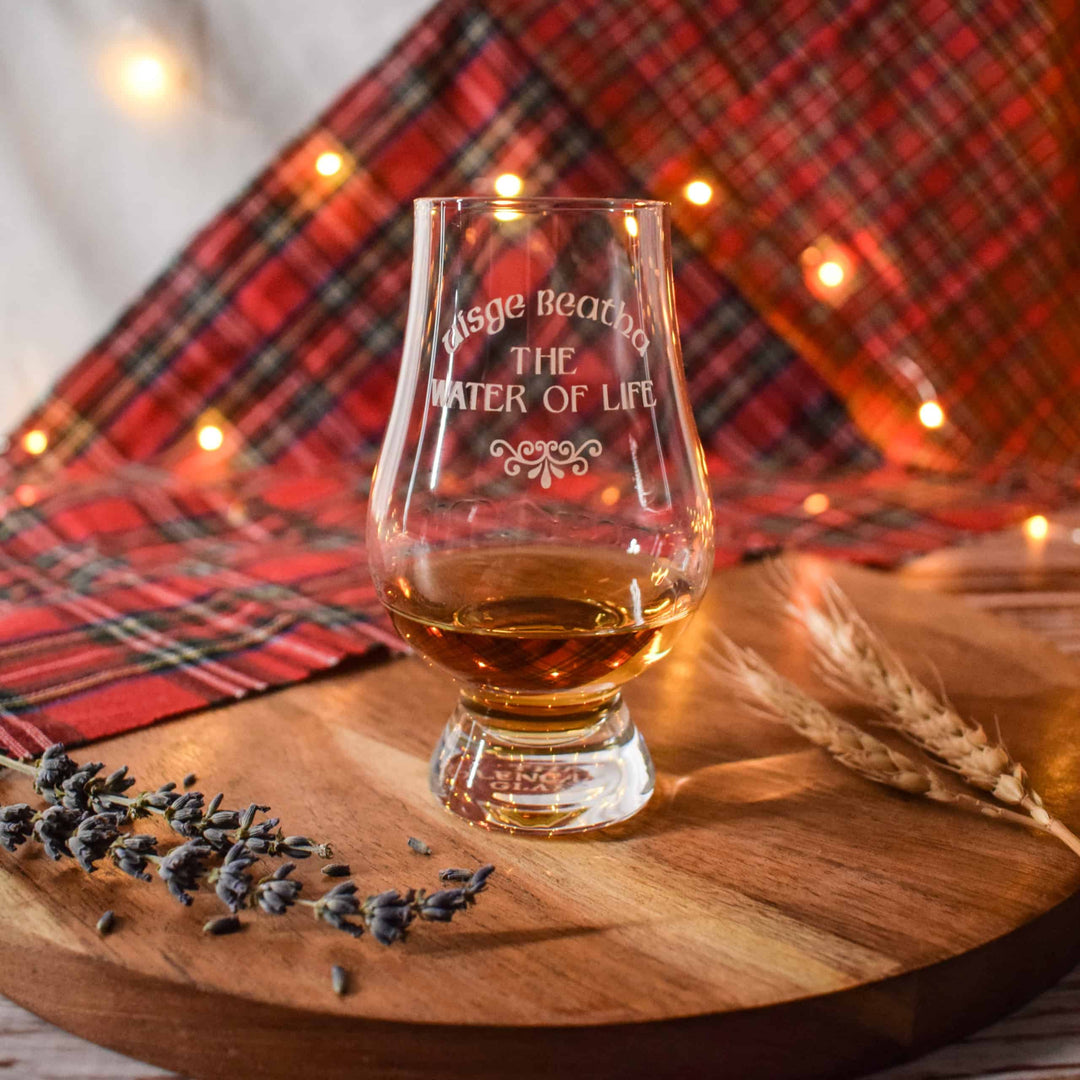 In this photo Glencairn Glass – Scottish Gift Set of 6 Mood4Whisky