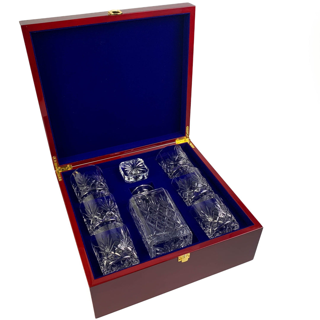 In this photo Glencairn Skye Deluxe Whisky Decanter Gift Set Mood4Whisky