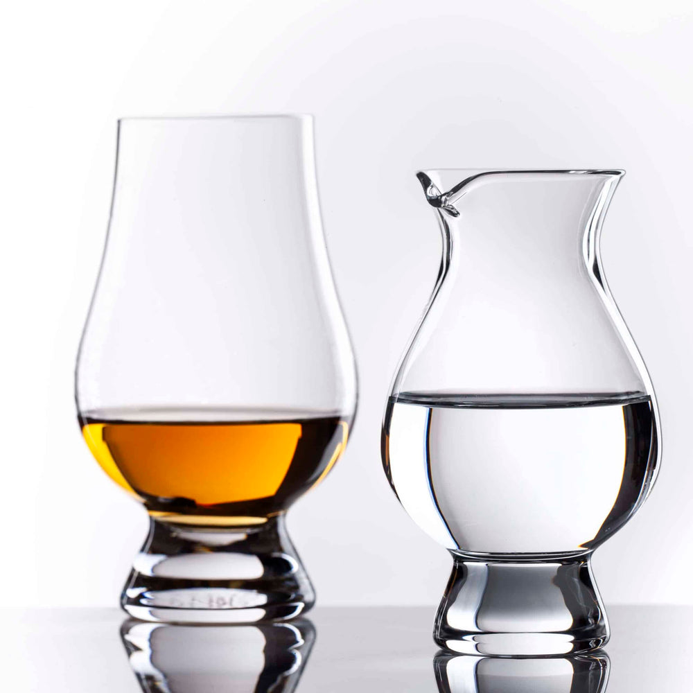 In this photo Glencairn WEE Water JUG Mood4Whisky