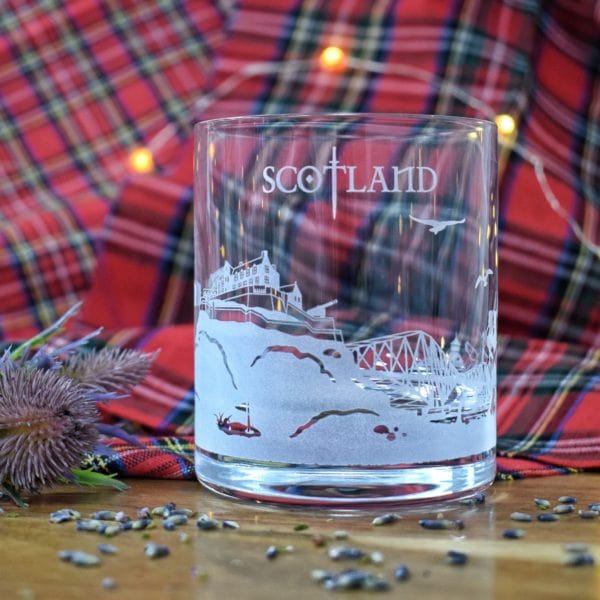In this photo Glencairn Whisky tumbler Scotland Mood4Whisky