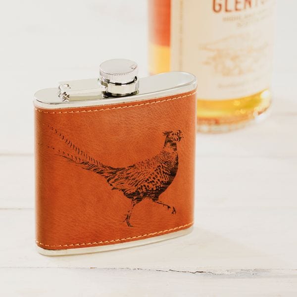 In this photo Hip Flask Pheasant - Leather - Selbraehouse Scotland Mood4Whisky
