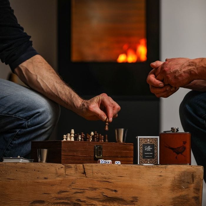 In this photo Pheasant Engraved Hip Flask Game Set – Refined Gaming & Whisky Moments Mood4whisky