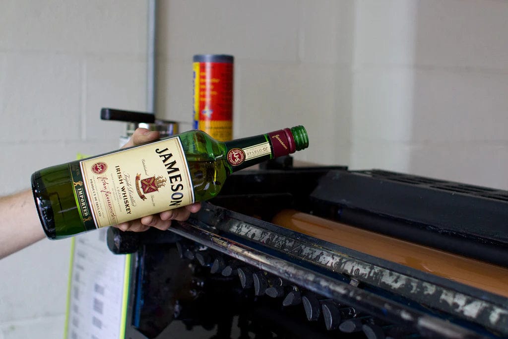 In this photo Whiskey Journal - 33 Books US Mood4whisky