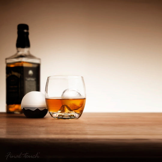 In this photo Whiskey Rock Glass with Ice Ball Mould - 236ml - Original Products Mood4whisky