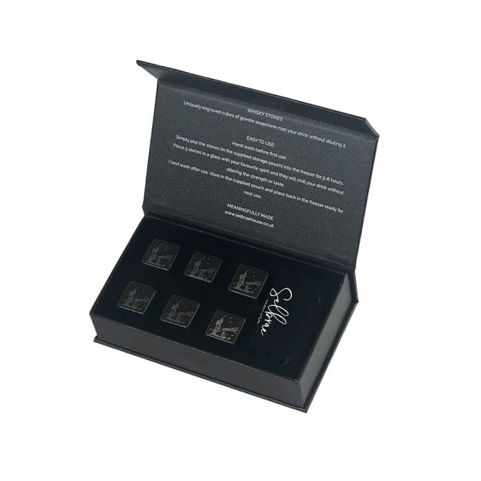 In this photo Whiskey stones Hunting Mood4Whisky