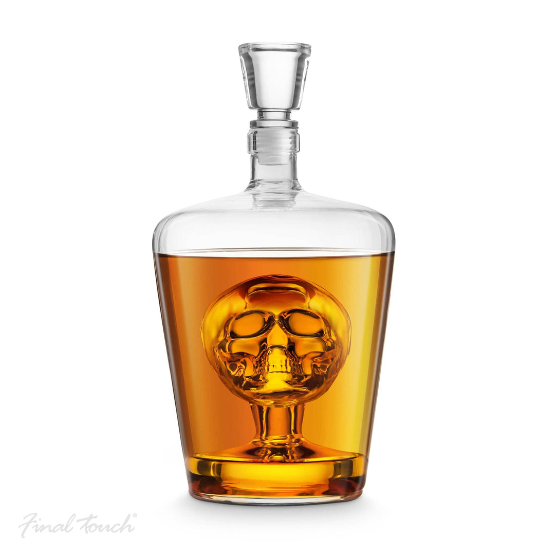 In this photo Whisky Decanter Skull - 1000ml - Glass - Handcrafted - Final Touch Mood4whisky