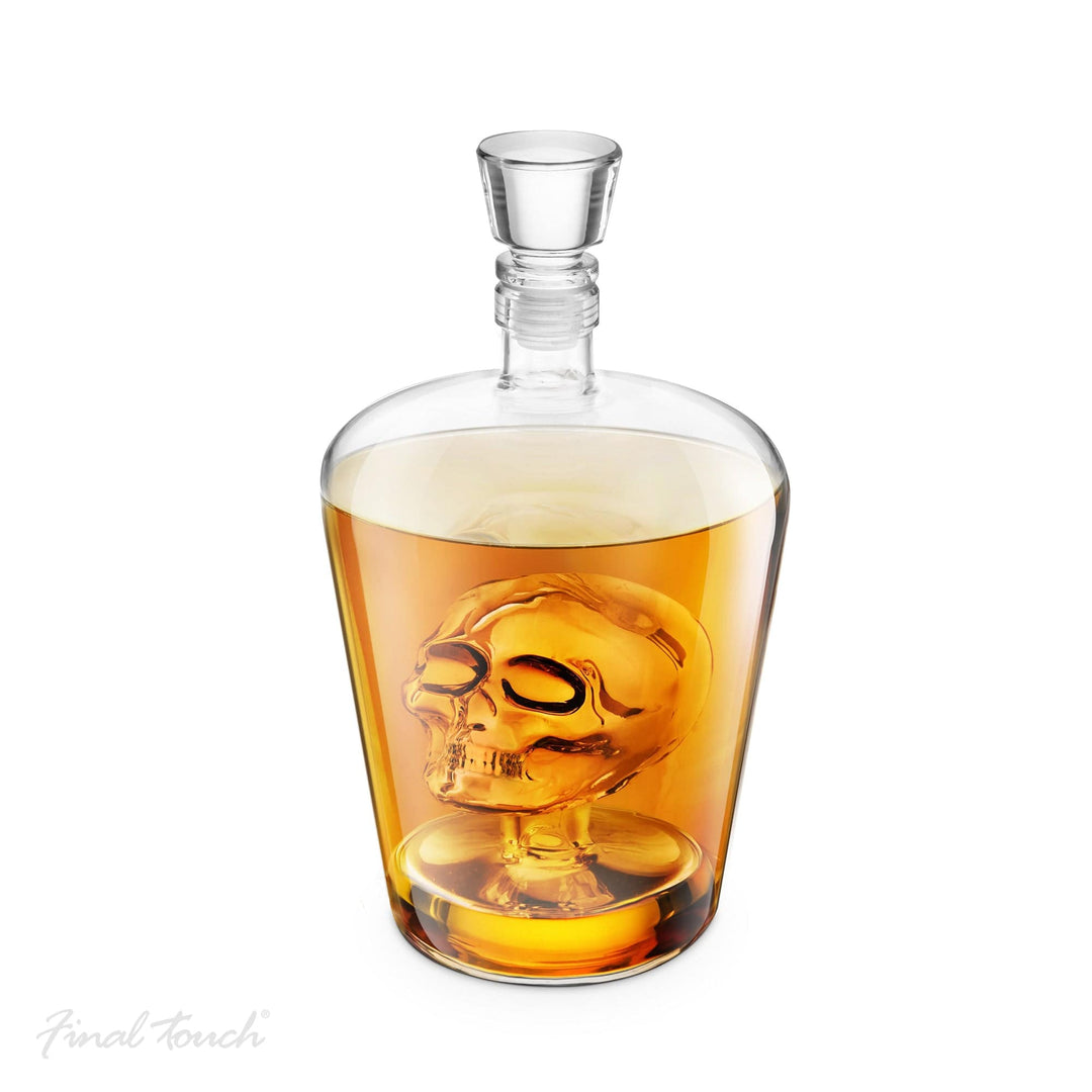 In this photo Whisky Decanter Skull - 1000ml - Glass - Handcrafted - Final Touch Mood4whisky