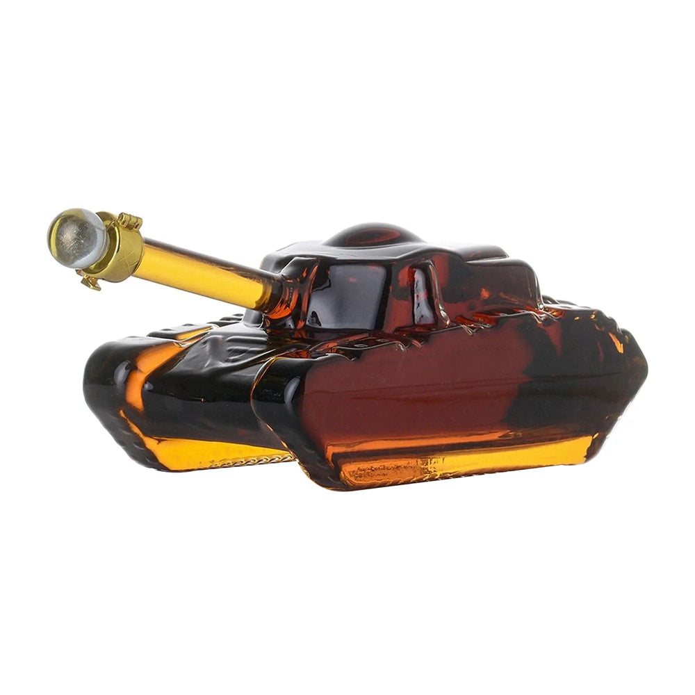 In this photo Whisky Decanter Tank - 1000ml - Hand Blown - Original Products Mood4whisky