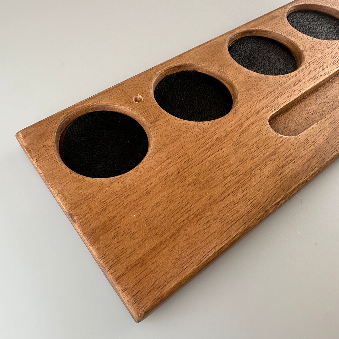 In this photo Whisky Glass Holder Wide with Glassware - Handmade - E.W.B. Belgium Mood4Whisky