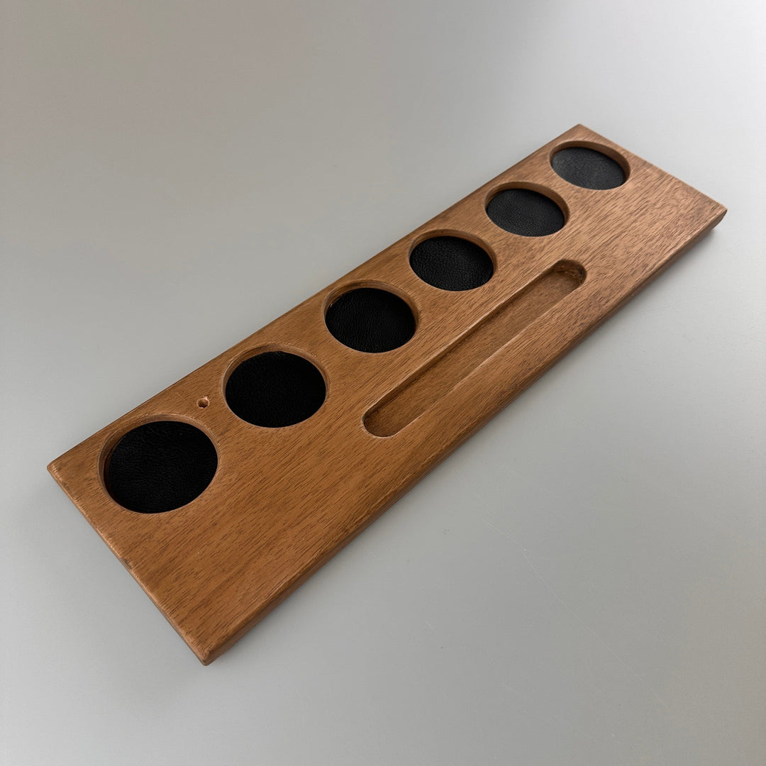In this photo Whisky Glass Holder Wide with Glassware - Handmade - E.W.B. Belgium Mood4Whisky