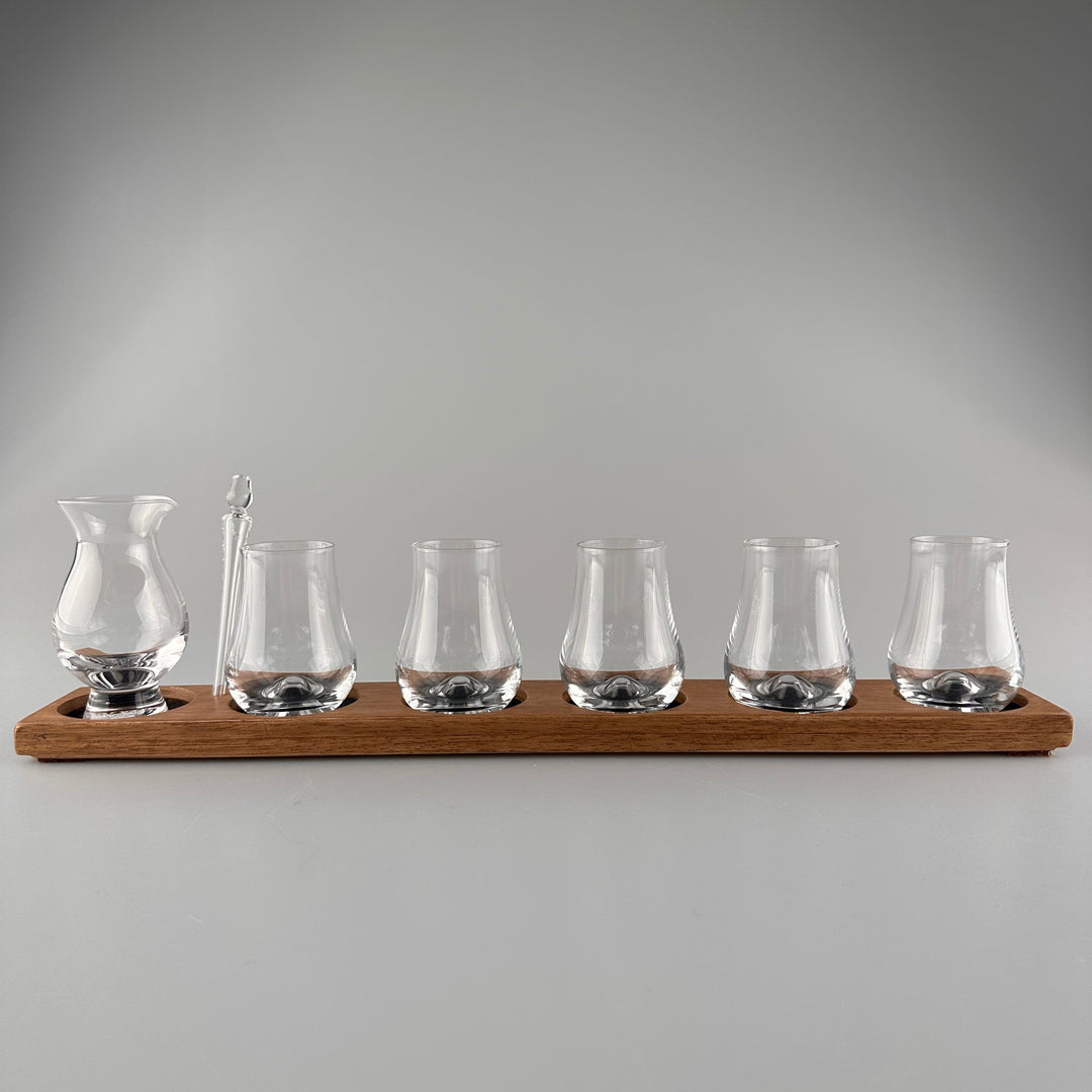 In this photo Whisky glass holder with glassware - Handmade - E.W.B. Belgium Mood4Whisky
