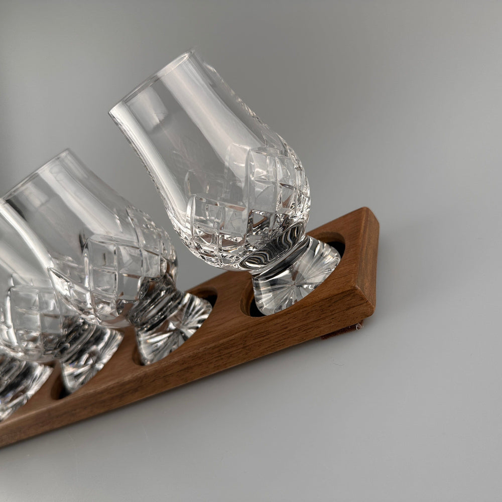 In this photo Whisky glass holder with glassware - Handmade - E.W.B. Belgium Mood4Whisky