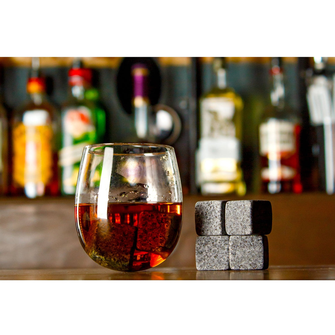 In this photo Whisky Rocks Granite set of 6 - Original Products Mood4whisky