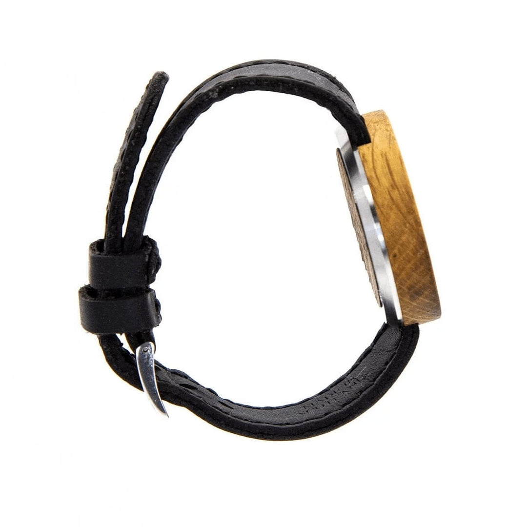 In this photo Whiskywatch Black Leather | Handmade in Scotland Mood4Whisky