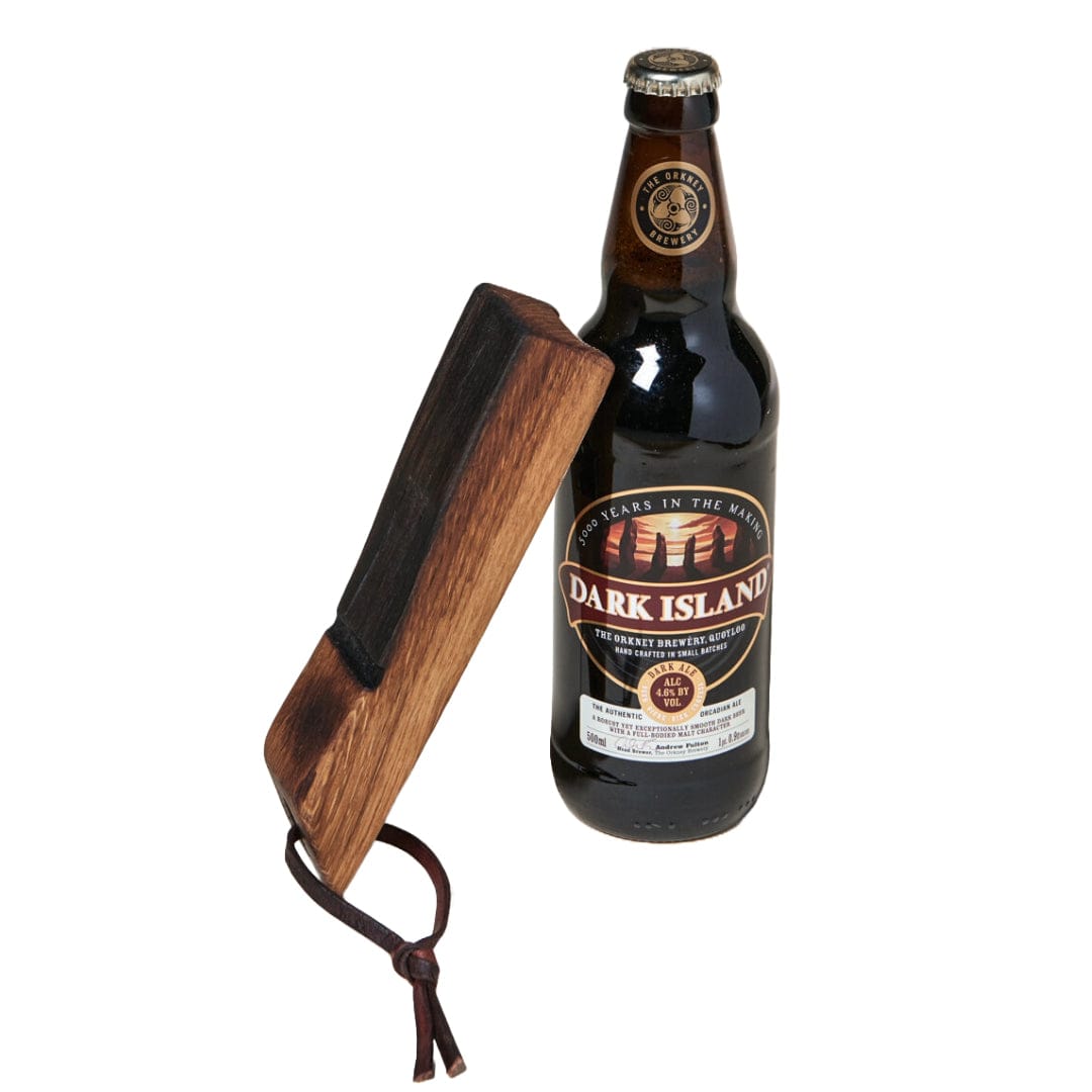 In this photo Flessenopener van oude whiskyvaten - Handgemaakt - Darach Scotland MoodCompanyNL