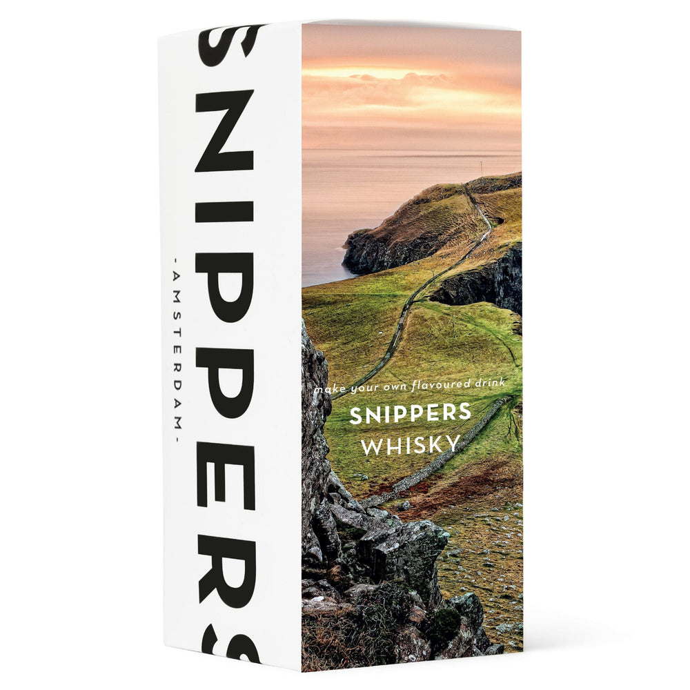 In this photo Maak je eigen Whisky 700ml - Cadeautip - Snippers MoodCompanyNL