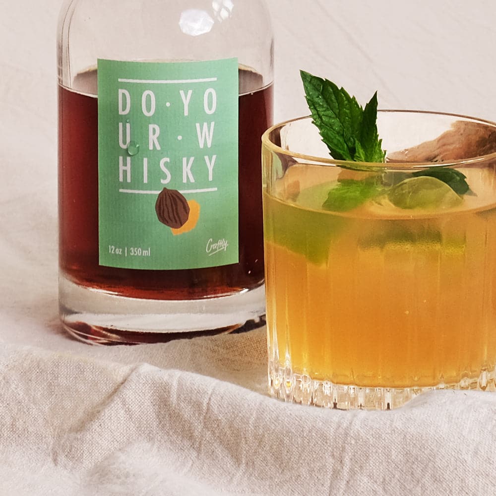 In this photo Maak je eigen Whisky - Cadeautip - Craftly MoodCompanyNL
