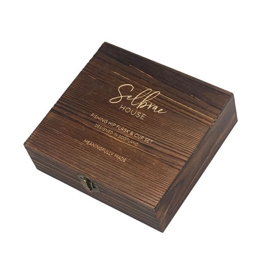 Selbrae House – Hip Flask Set – Metal Engraved – Fishing Theme - Mood4whisky