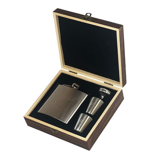 Selbrae House – Hip Flask Set – Metal Engraved – Fishing Theme - Mood4whisky